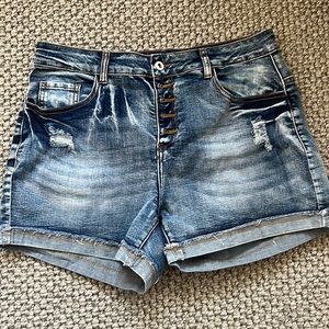 Womens Jean shorts brand new with out the tag